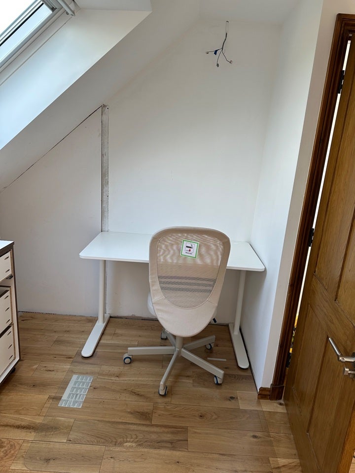 Room Victoria Avenue in Greater London