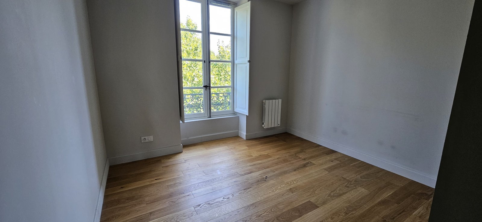 Appartement Avenue Feuchères à Nîmes