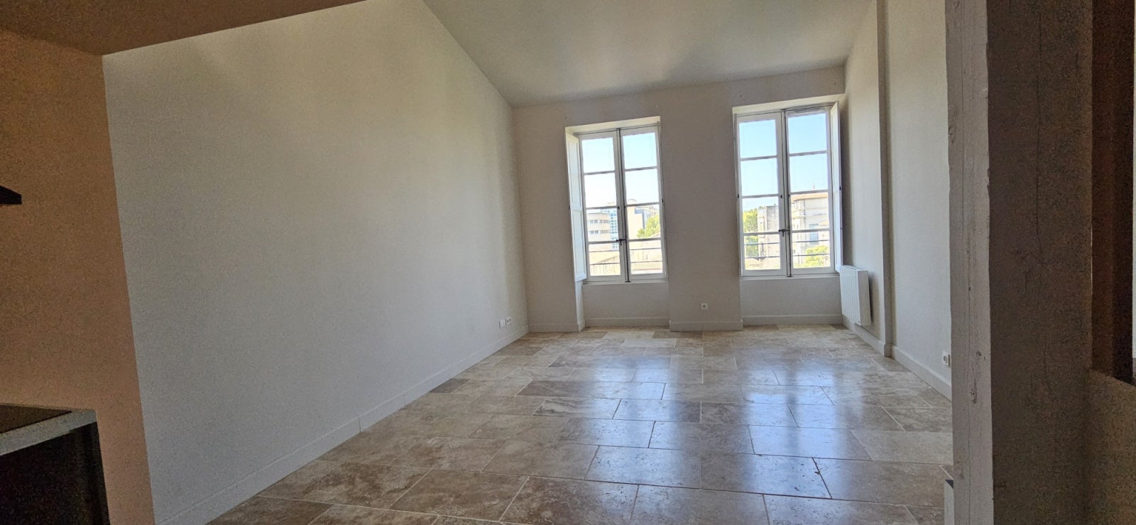 Appartement Avenue Feuchères à Nîmes