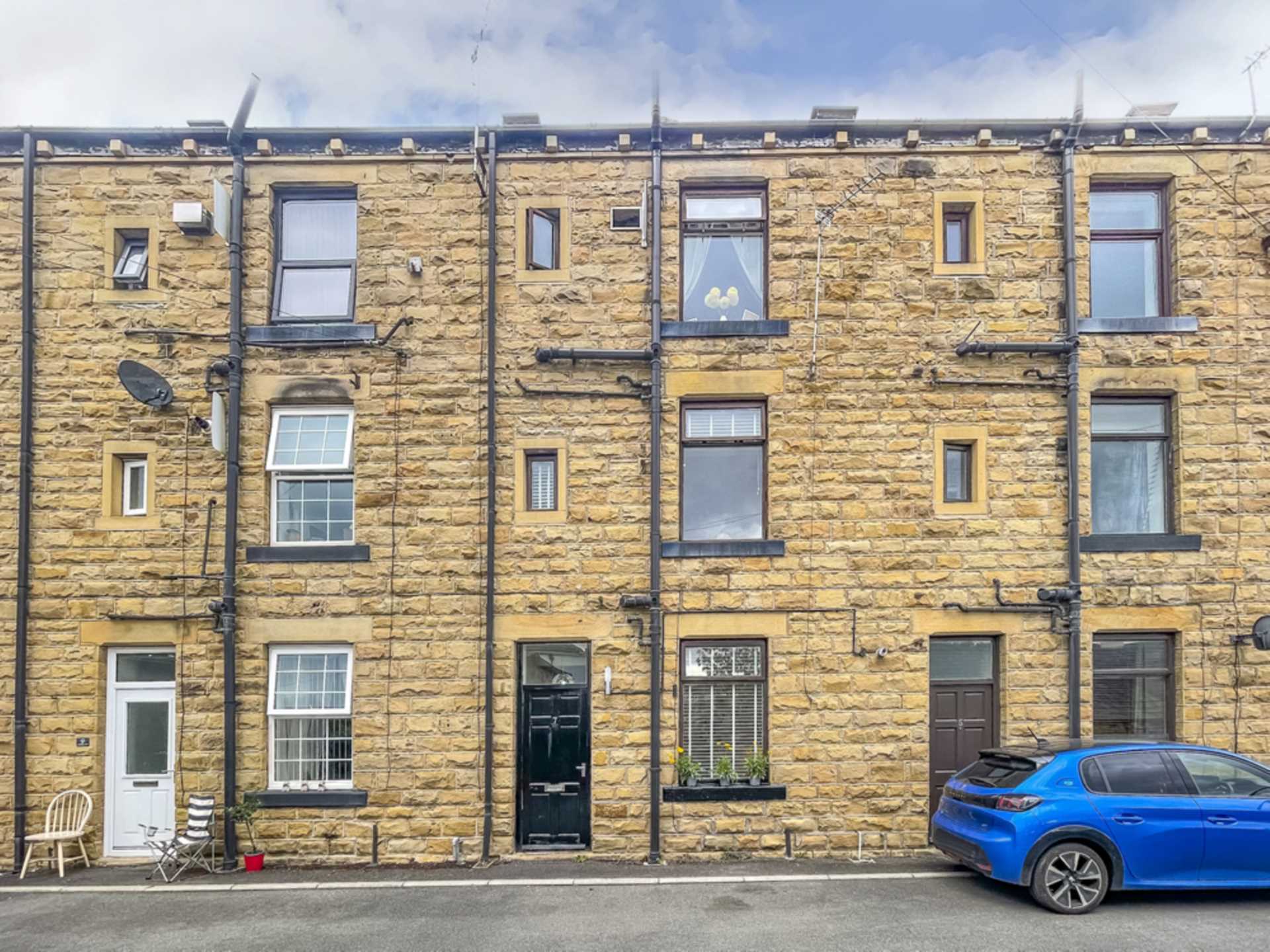 House Carlinghow Hill in Kirklees