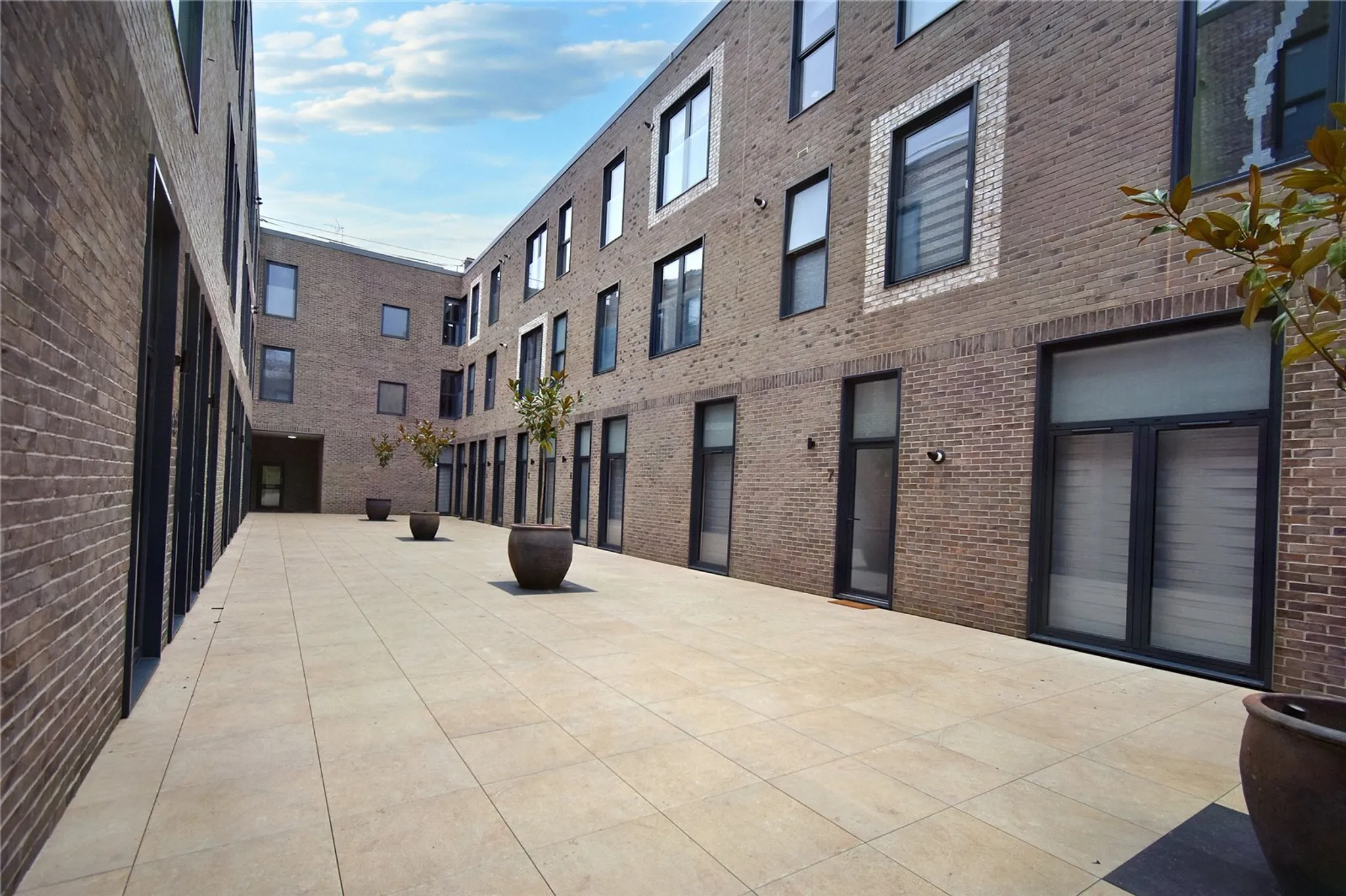 Flat Brookvale Court in Newbury