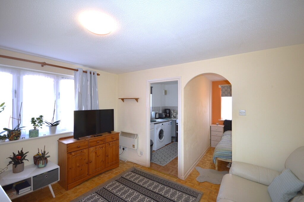 Flat Pempath Place in Greater London