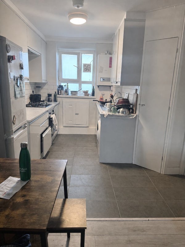 Room Aske Street in Greater London