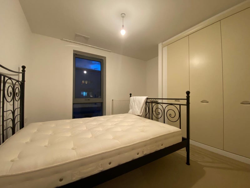 Flat Stainsby Road in Greater London