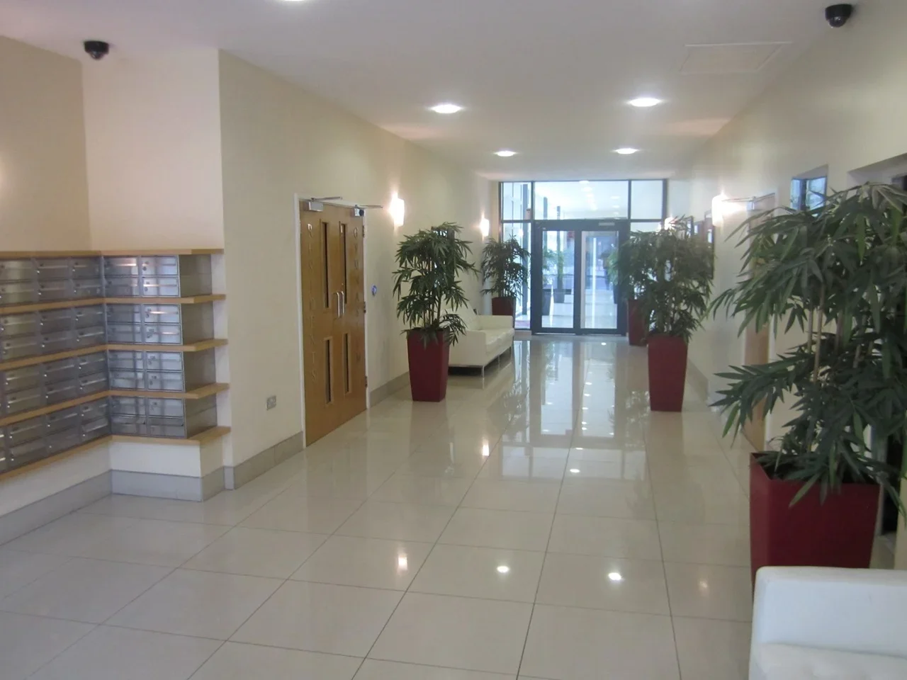 Flat Surrey Quays Road in Greater London