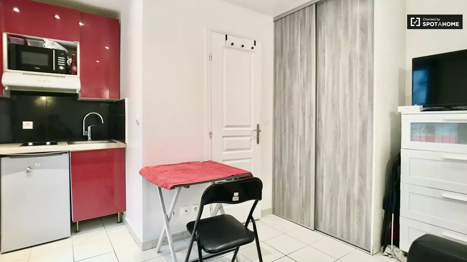 Room Passage Alexandrine in Paris