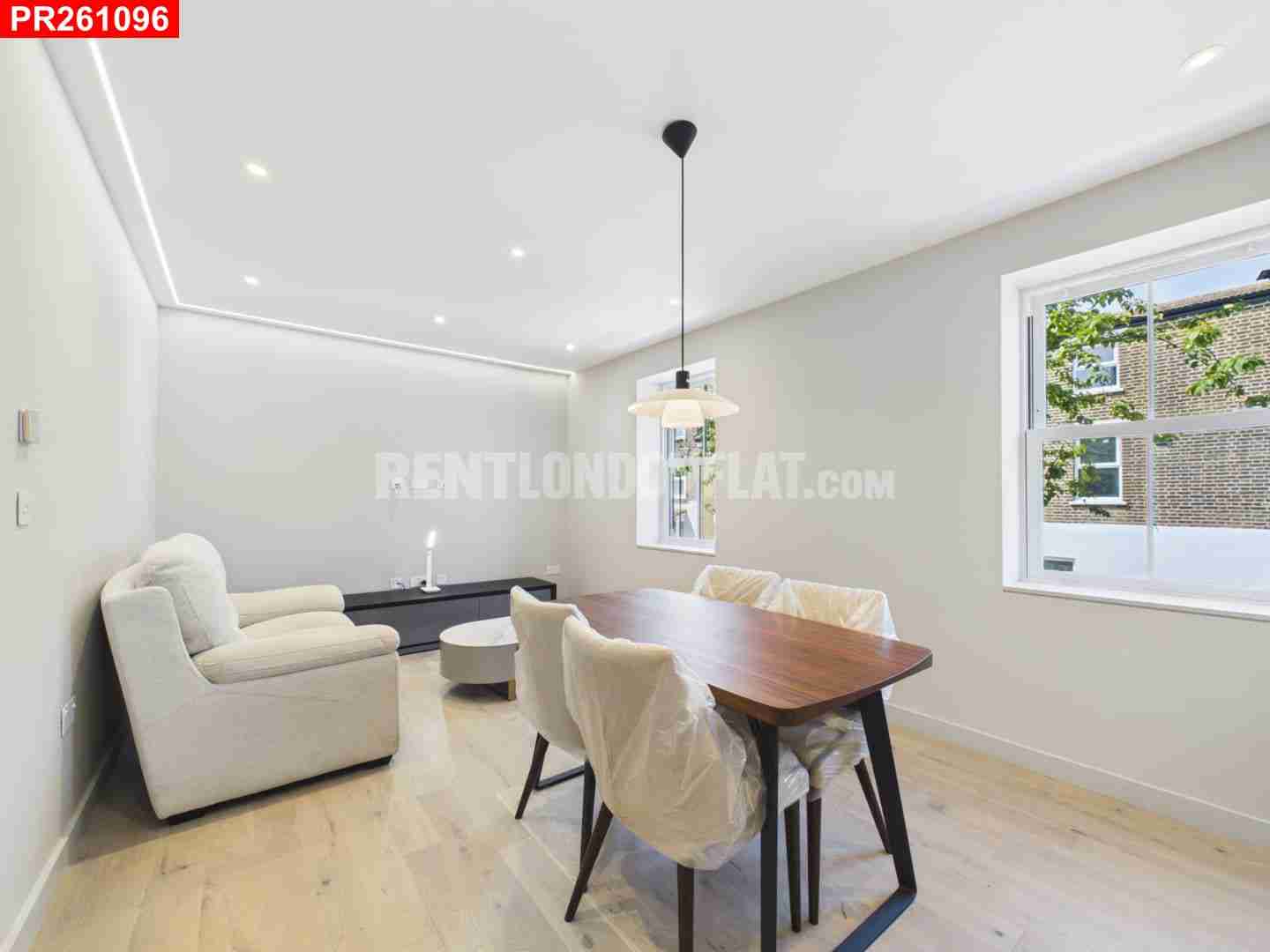 Flat Chatsworth Road in Greater London