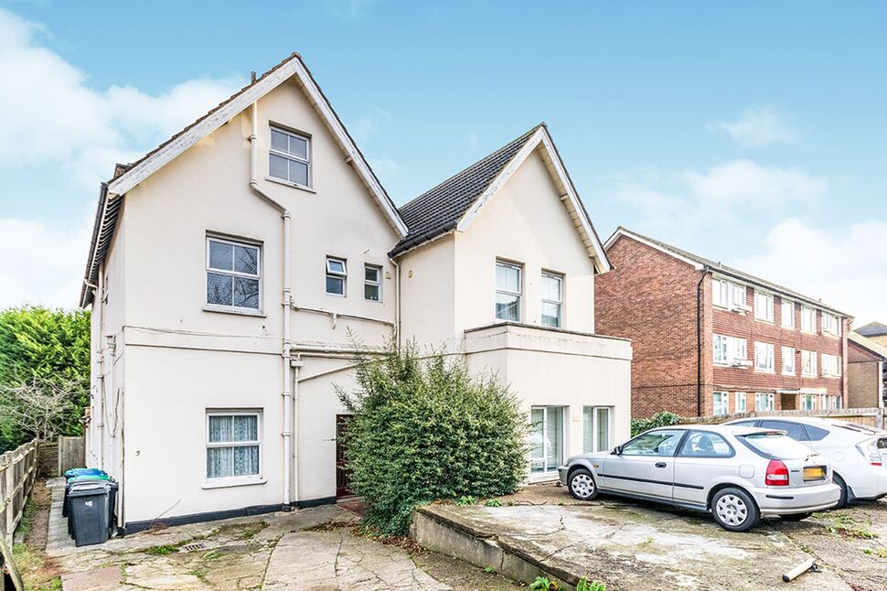 Flat Hook Road in Greater London