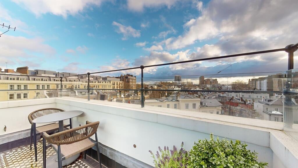 Flat Prince of Wales Terrace in Greater London