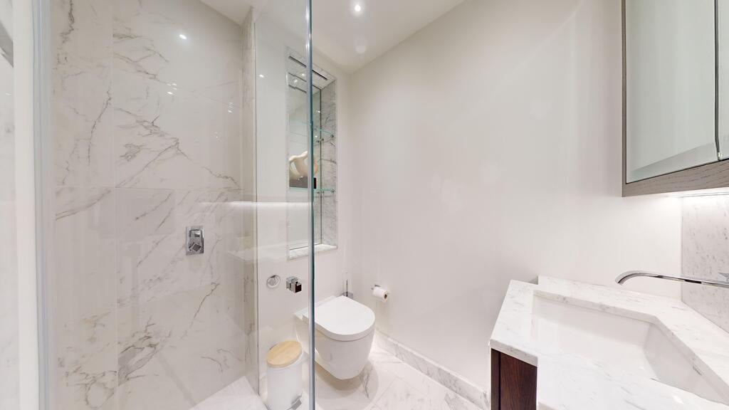 Flat Prince of Wales Terrace in Greater London