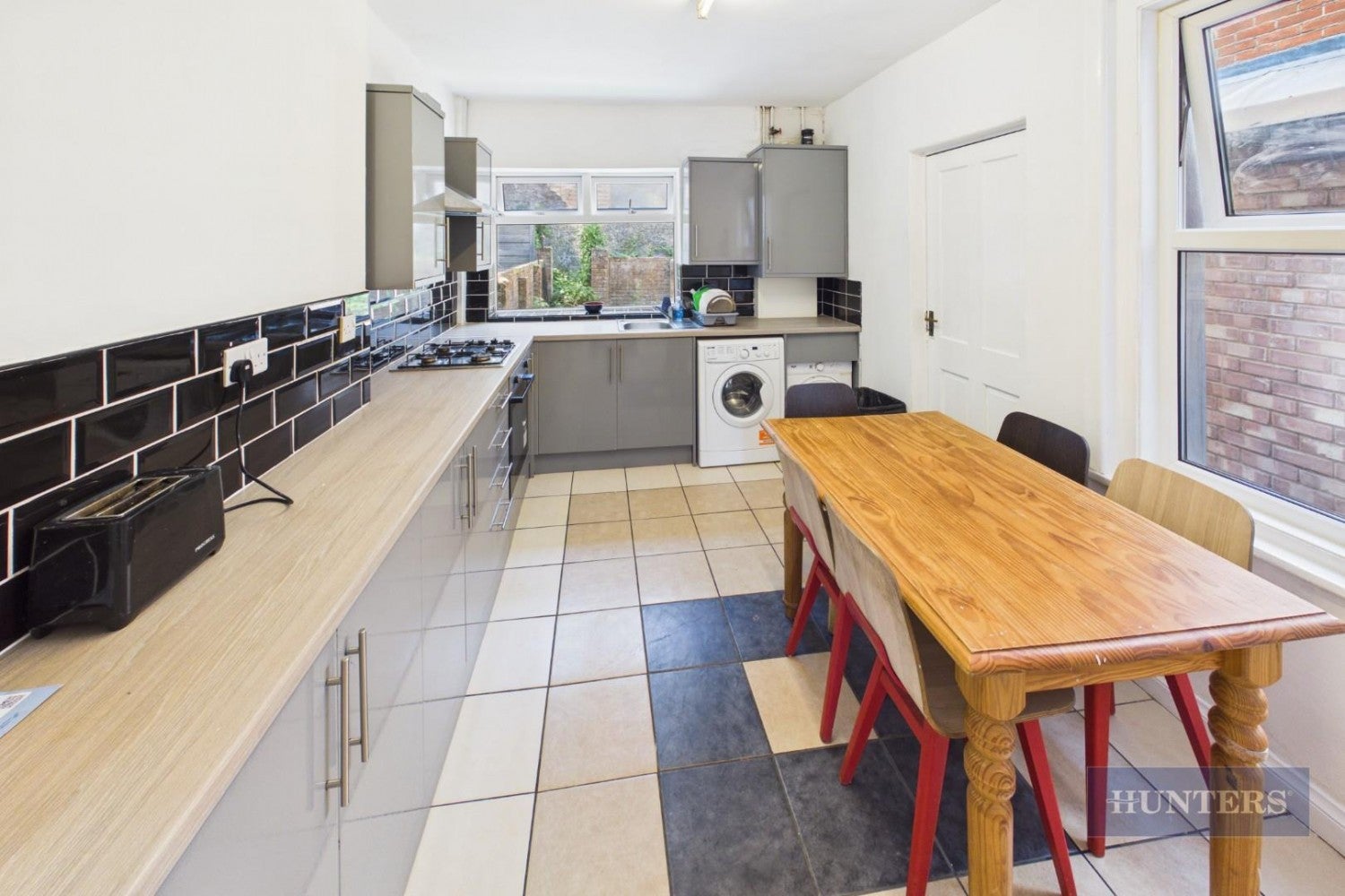 Flat Thackeray Road in Southampton