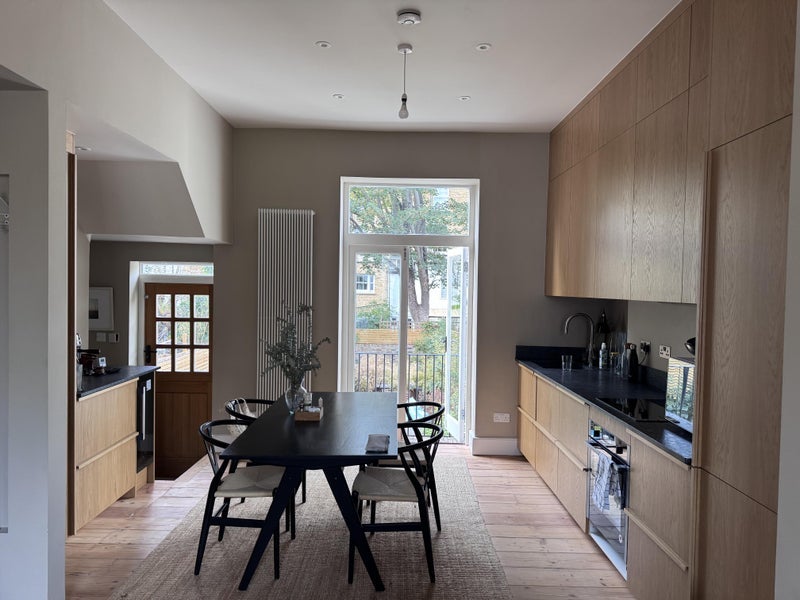 Flat Elizabeth Avenue in Greater London