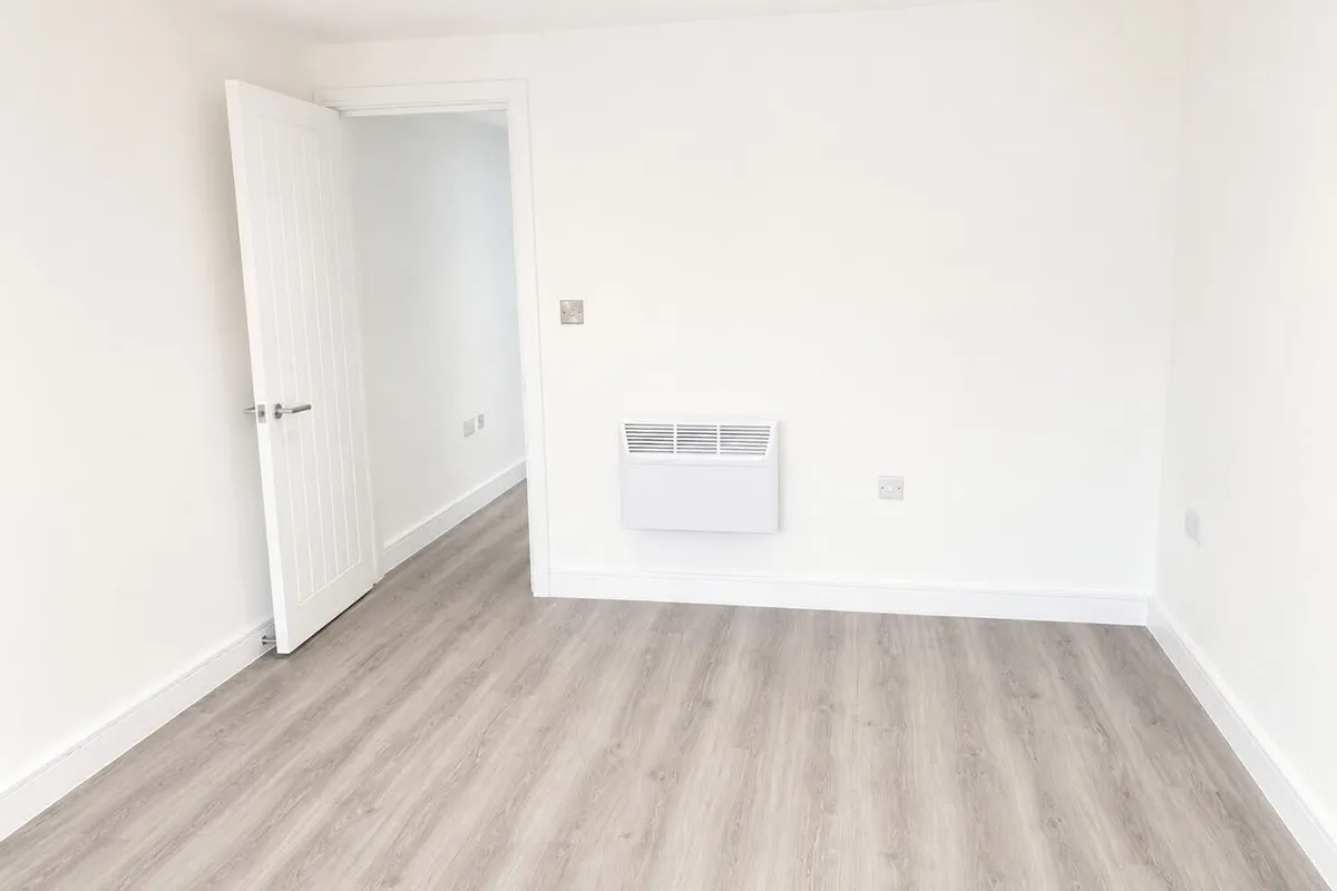 Flat Ordnance Road in Southampton