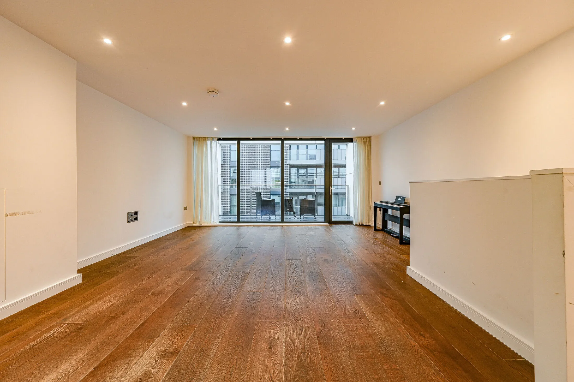 Flat Hazel Lane in Greater London