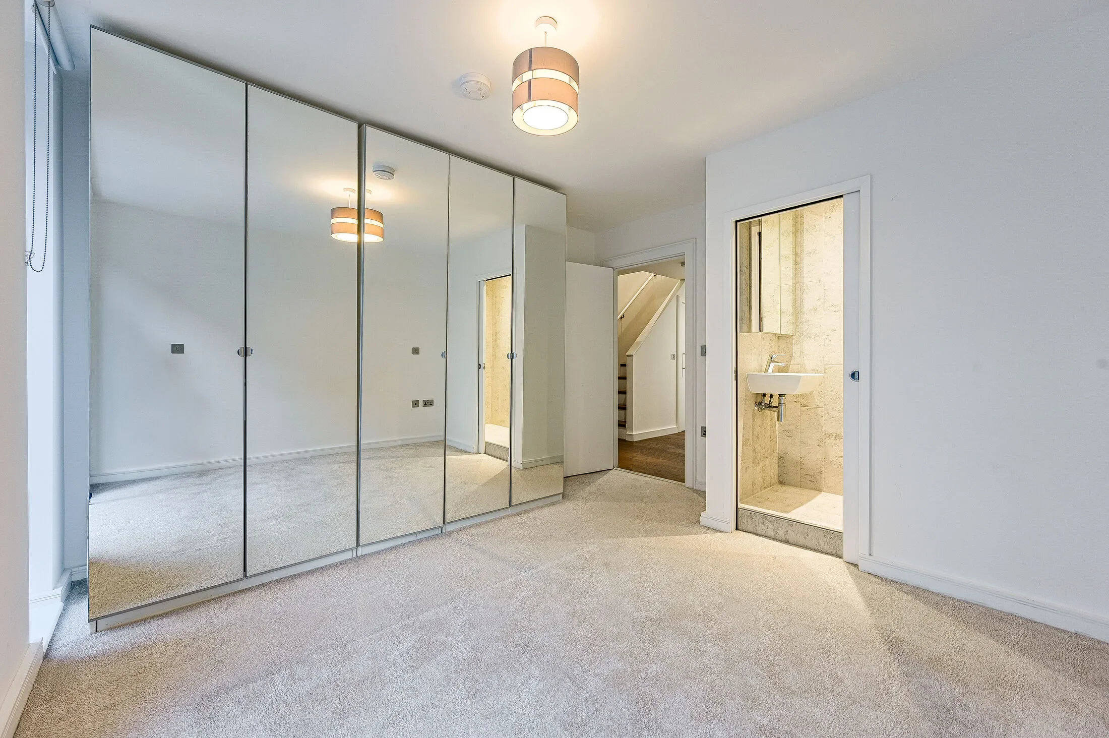 Flat Hazel Lane in Greater London