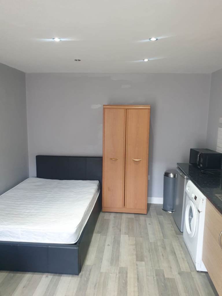 Flat Thackhall Street in Coventry