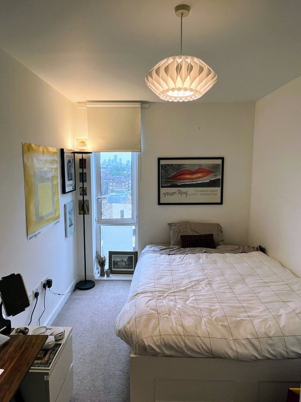 Room White Horse Lane in Greater London
