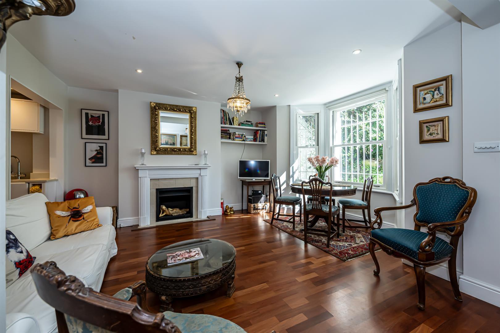 Flat Campden Grove in Greater London