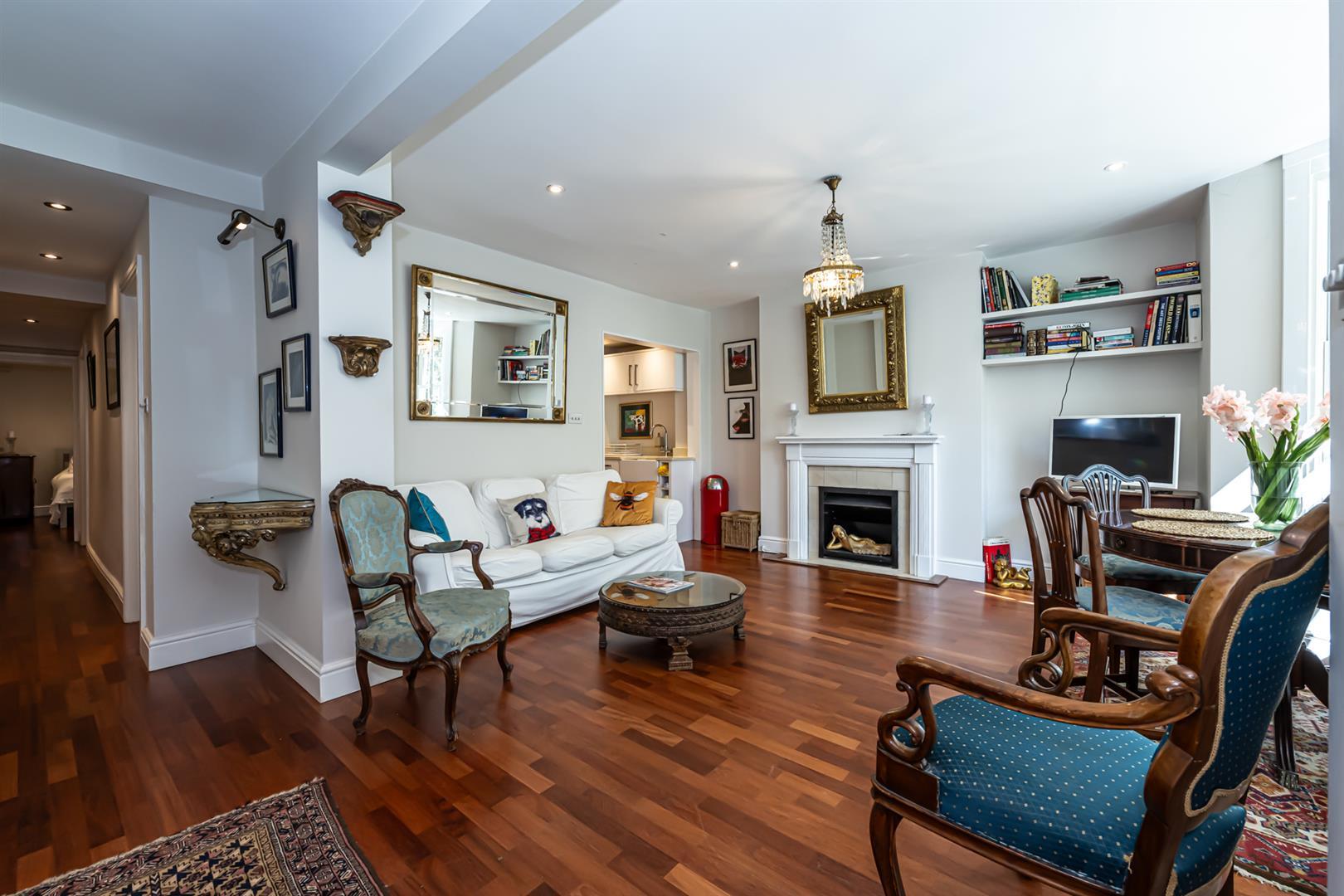 Flat Campden Grove in Greater London