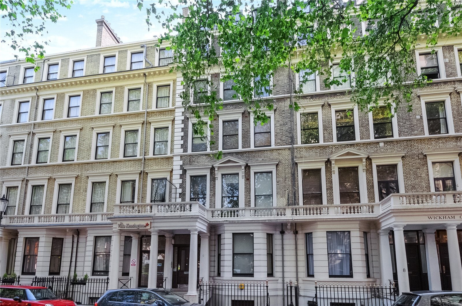 Flat Ashburn Gardens in Greater London