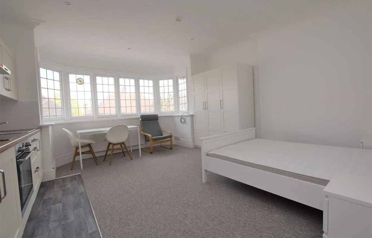 Flat Teignmouth Road in Greater London
