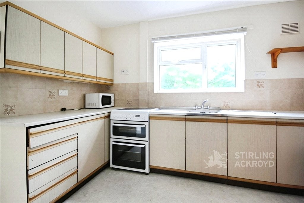 Flat Southway in Guildford