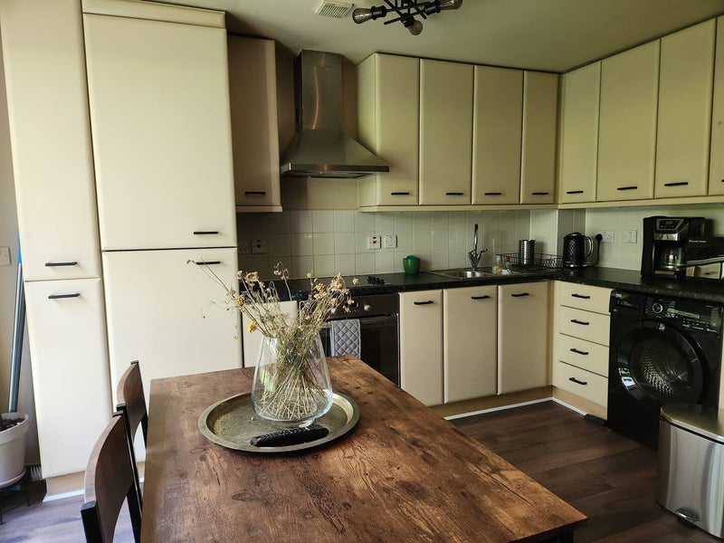Flat Townmead Road in Greater London