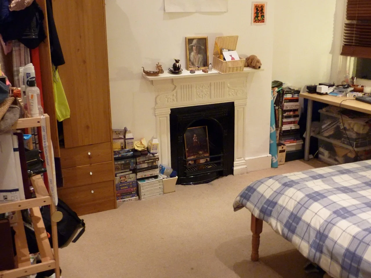Flat Gathorne Road in Greater London