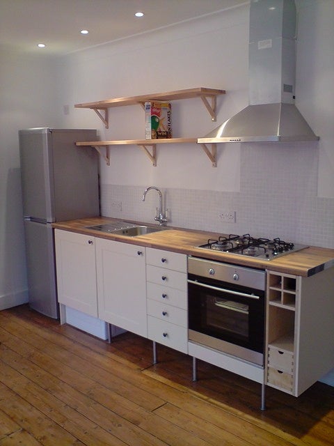 Flat Gathorne Road in Greater London