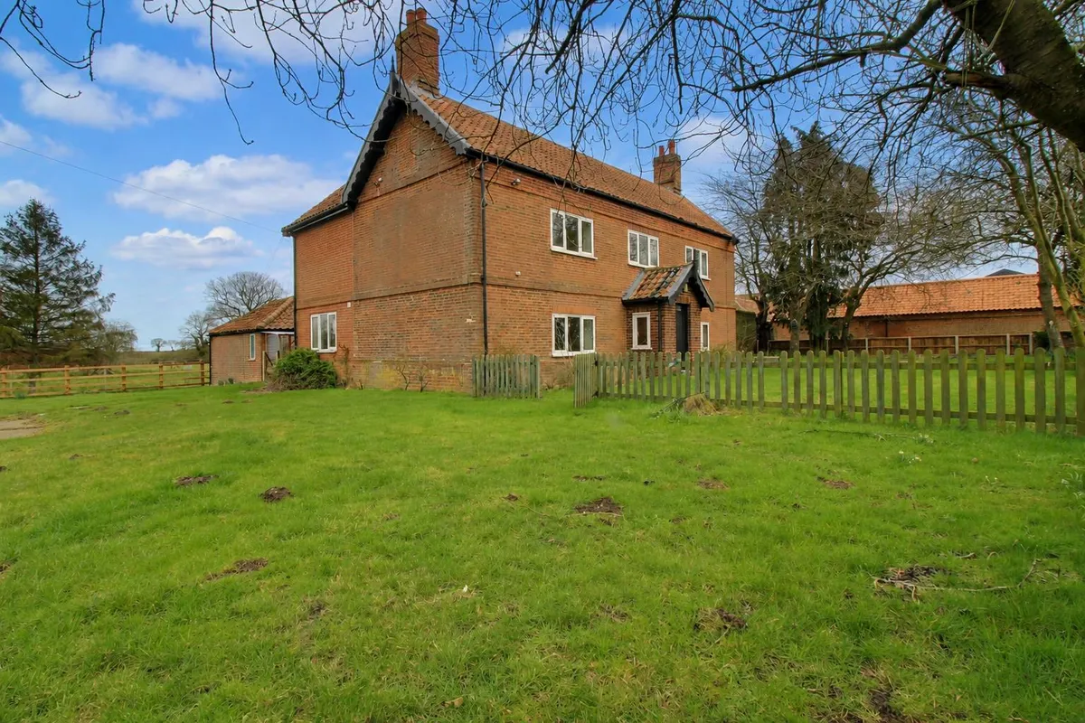House Haveringland Road in Broadland