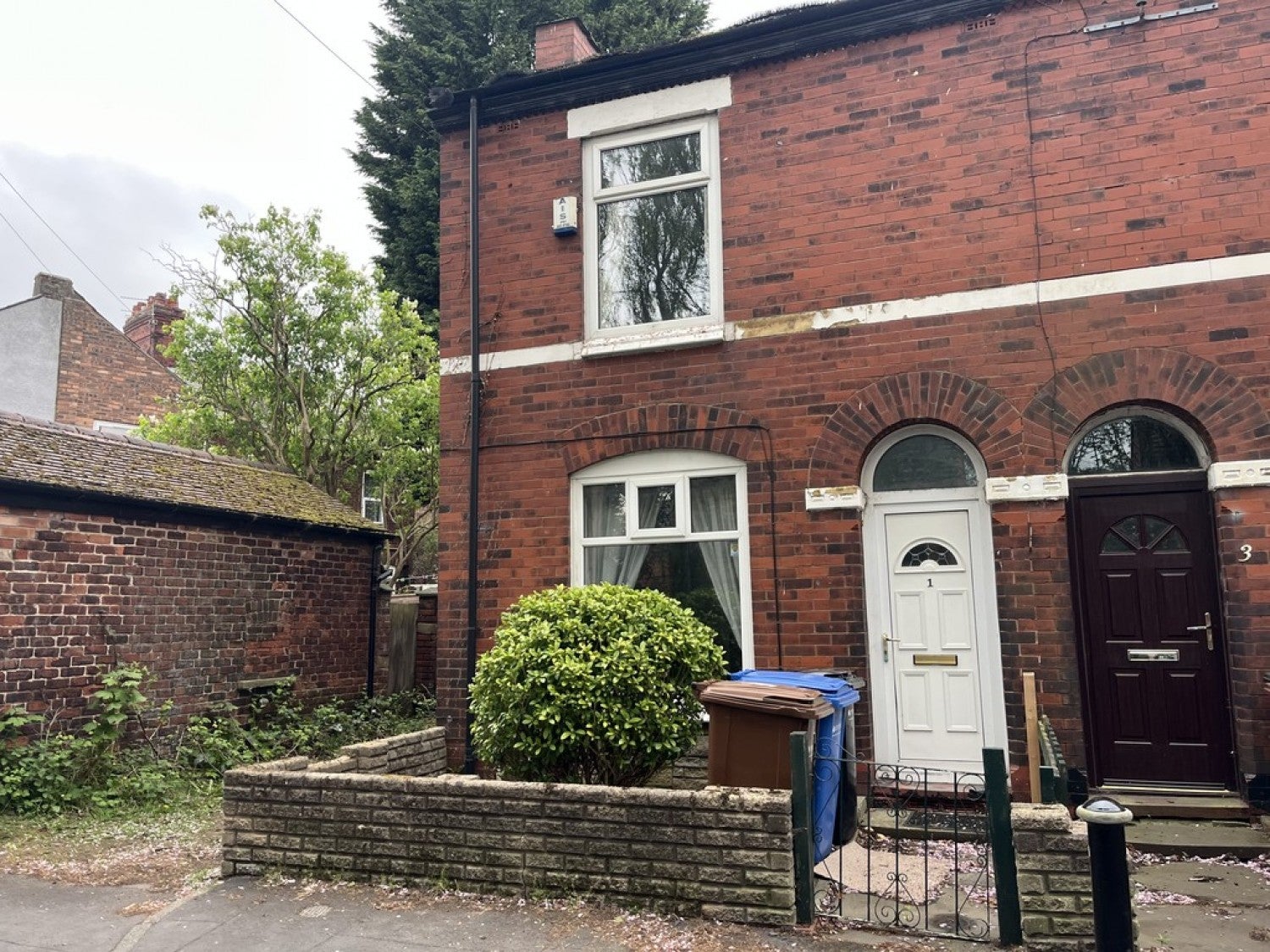 House Hempshaw Lane in Hazel Grove