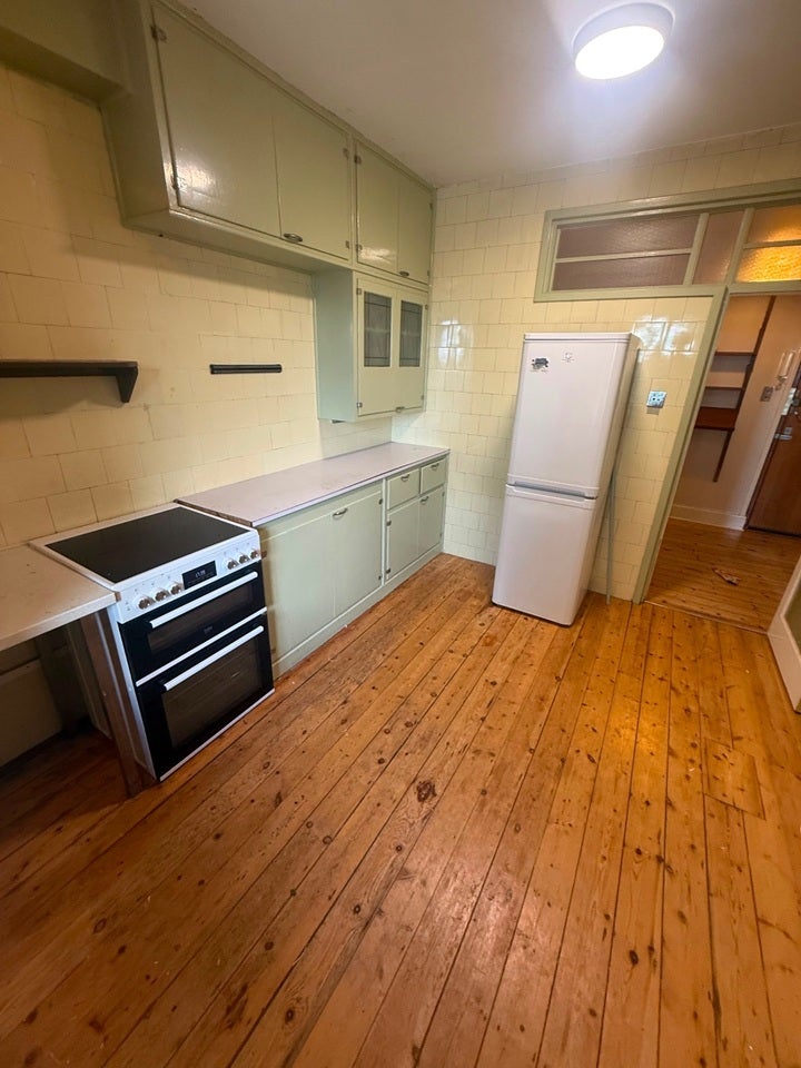 Flat Dorchester Court in Greater London