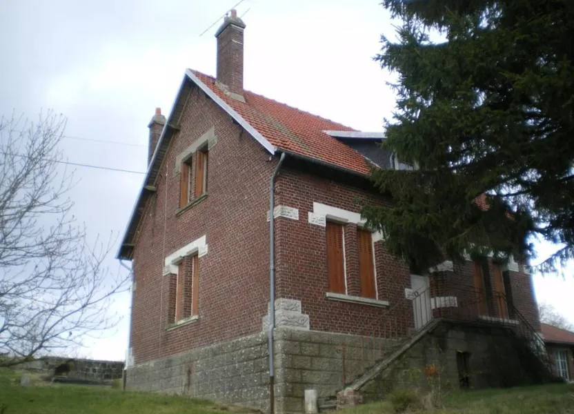 Maison Rue du Château à Caillouël-Crépigny