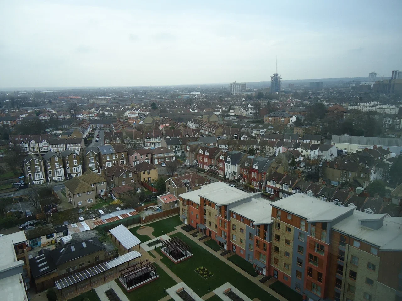 Flat London Road in Greater London