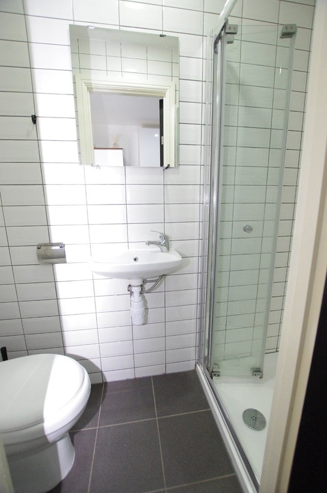 Room Ordnance Road in Coventry