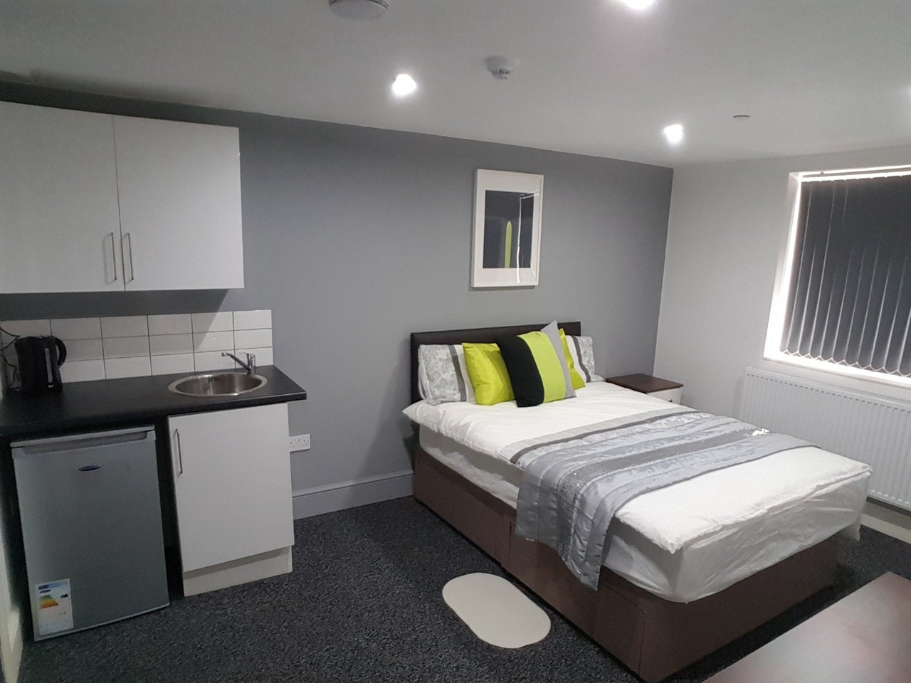 Room Ordnance Road in Coventry