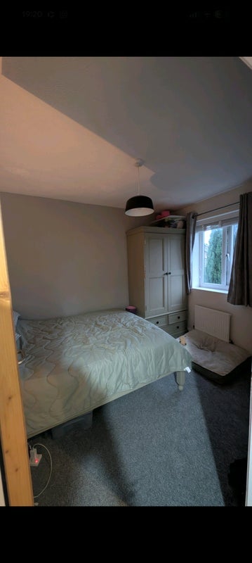 Room Montonfields Road in Salford
