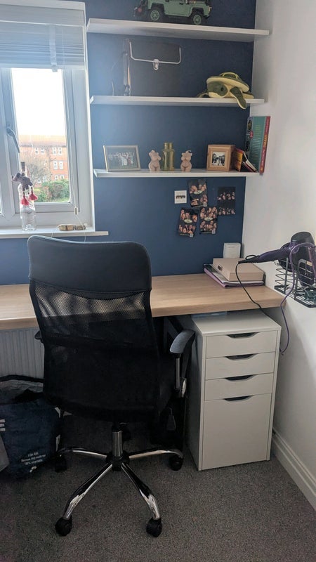 Room Montonfields Road in Salford