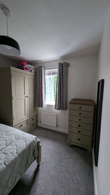 Room Montonfields Road in Salford
