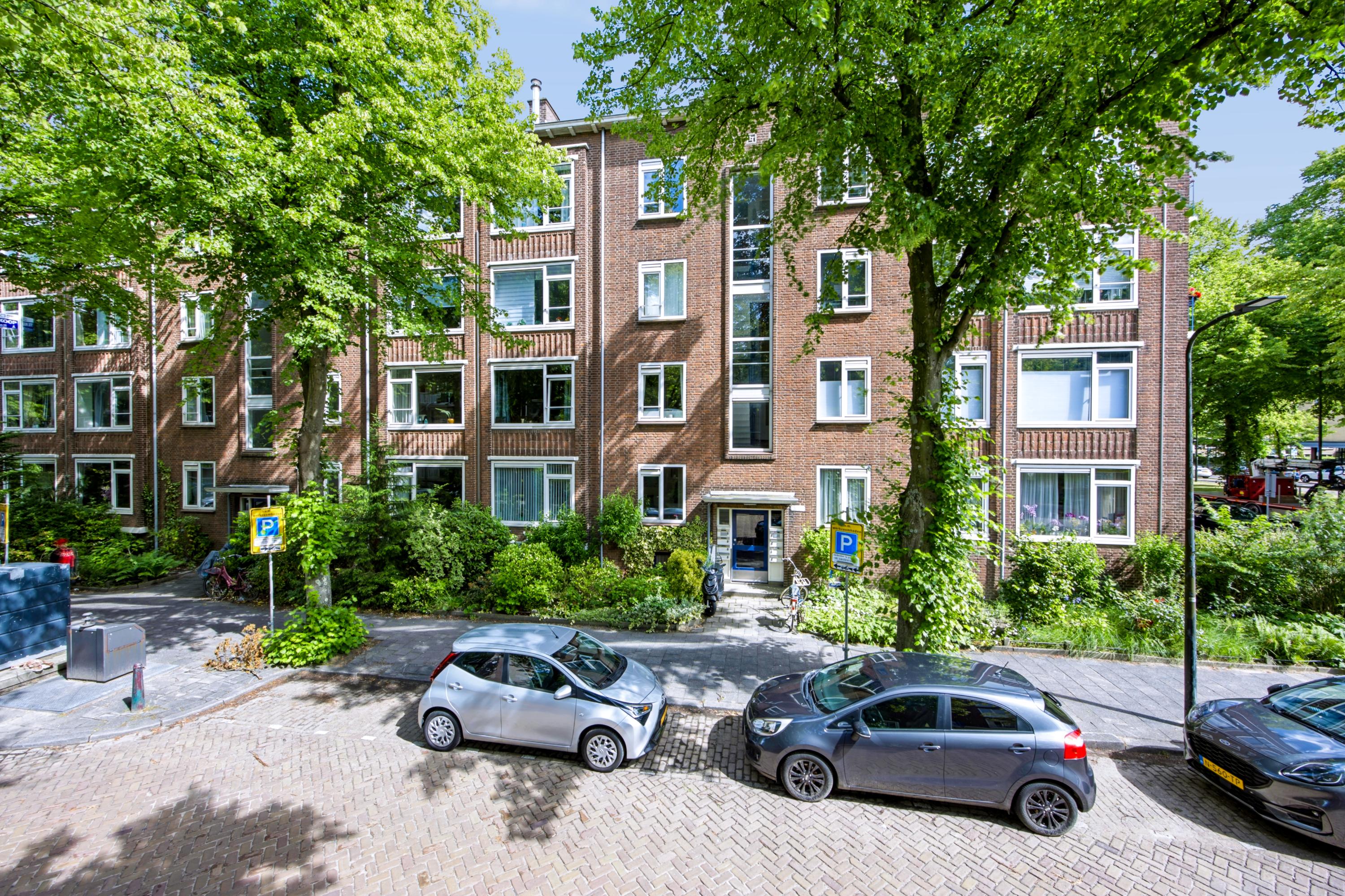 Dr H. Colijnlaan 233 in Rijswijk