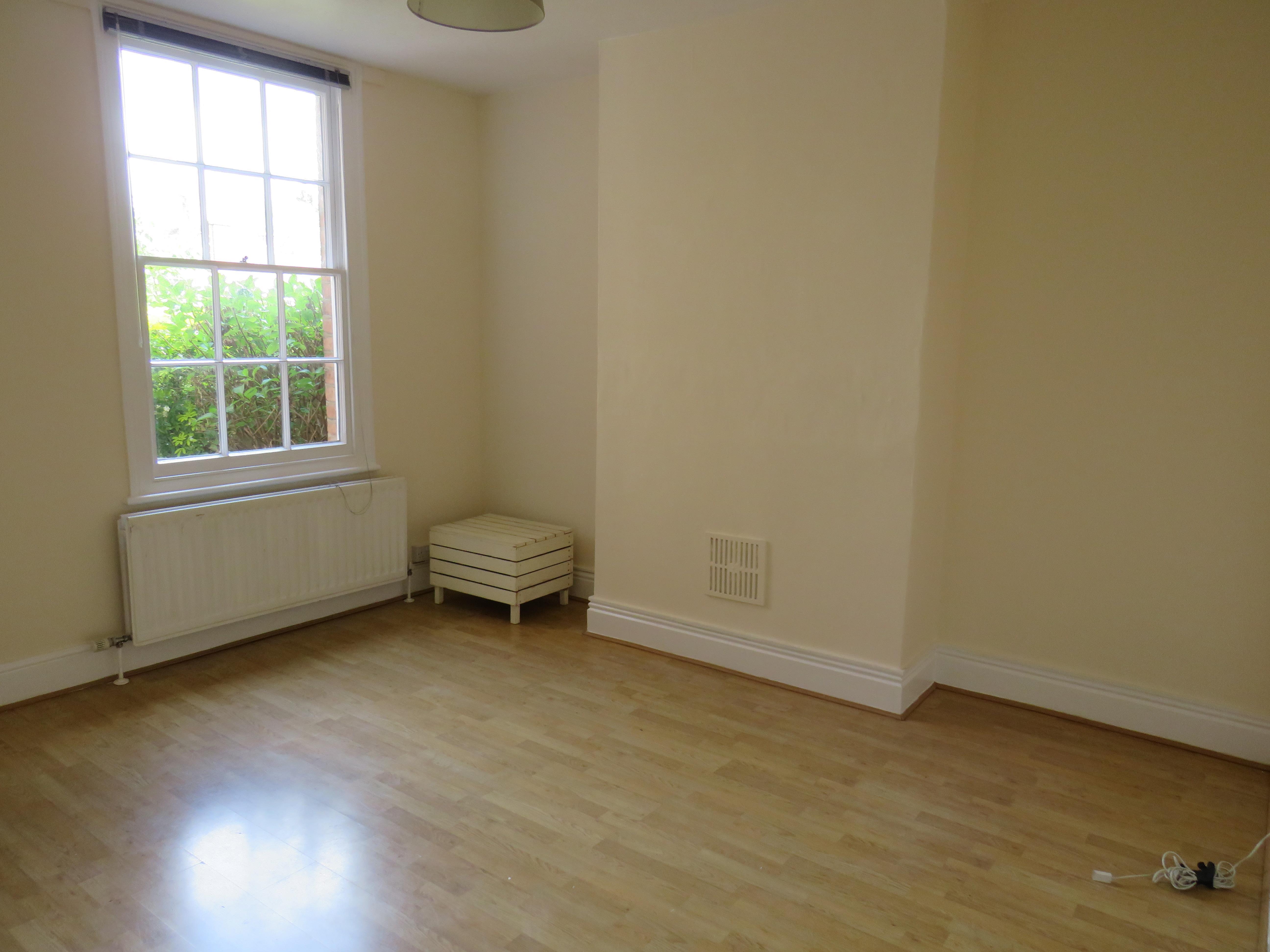 Flat Suffolk Street in Royal Leamington Spa
