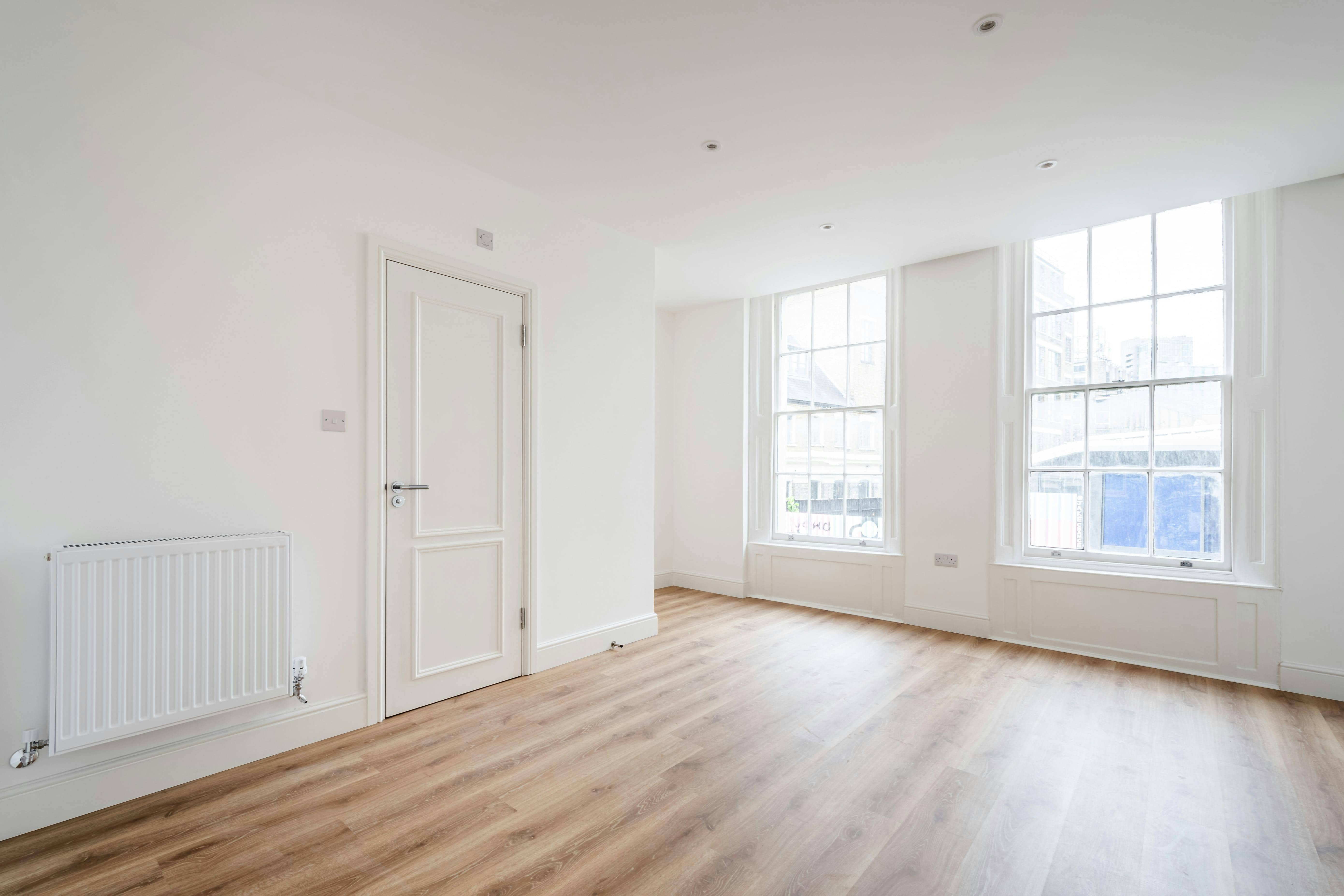 Flat Hanbury Street in Greater London