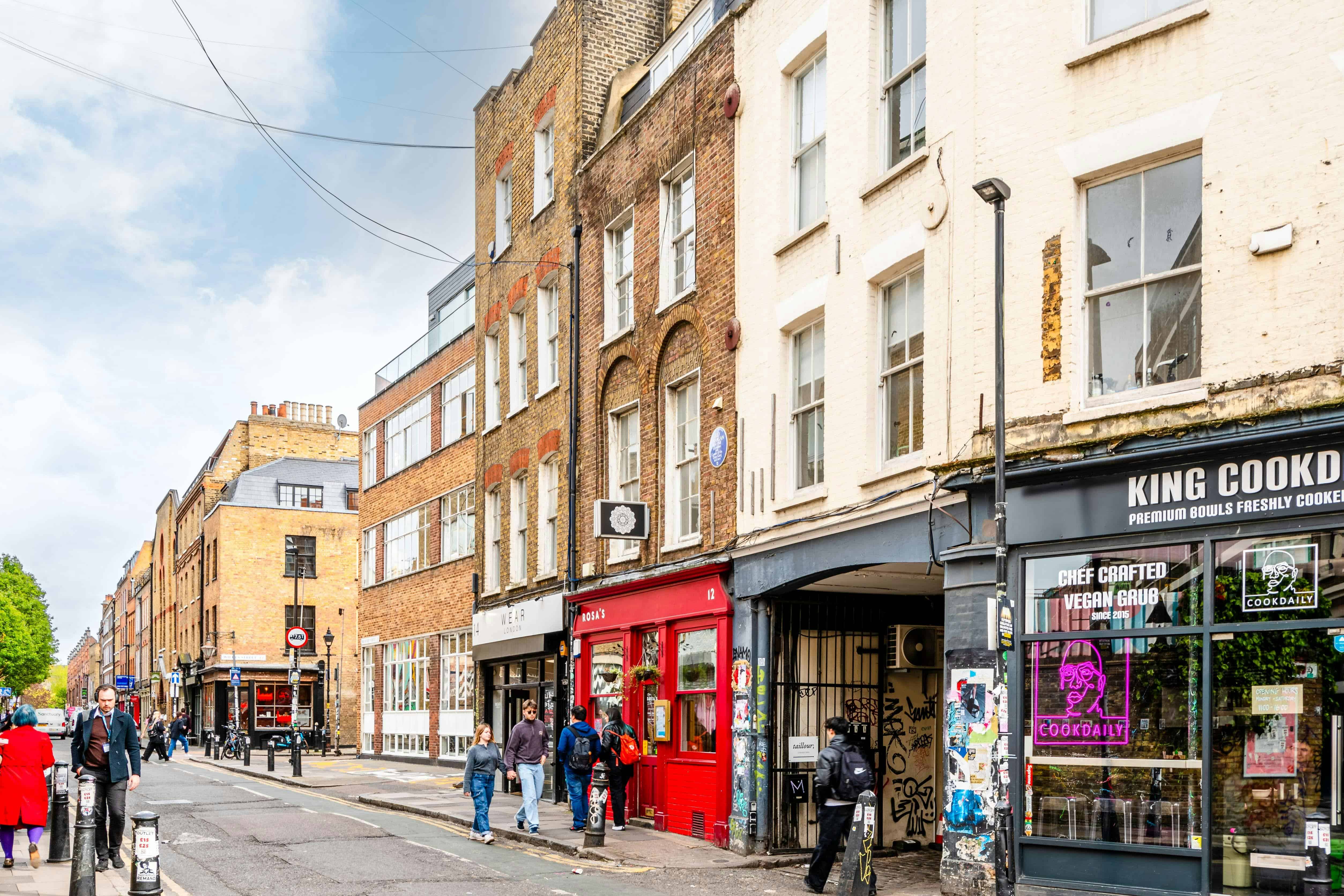 Flat Hanbury Street in Greater London