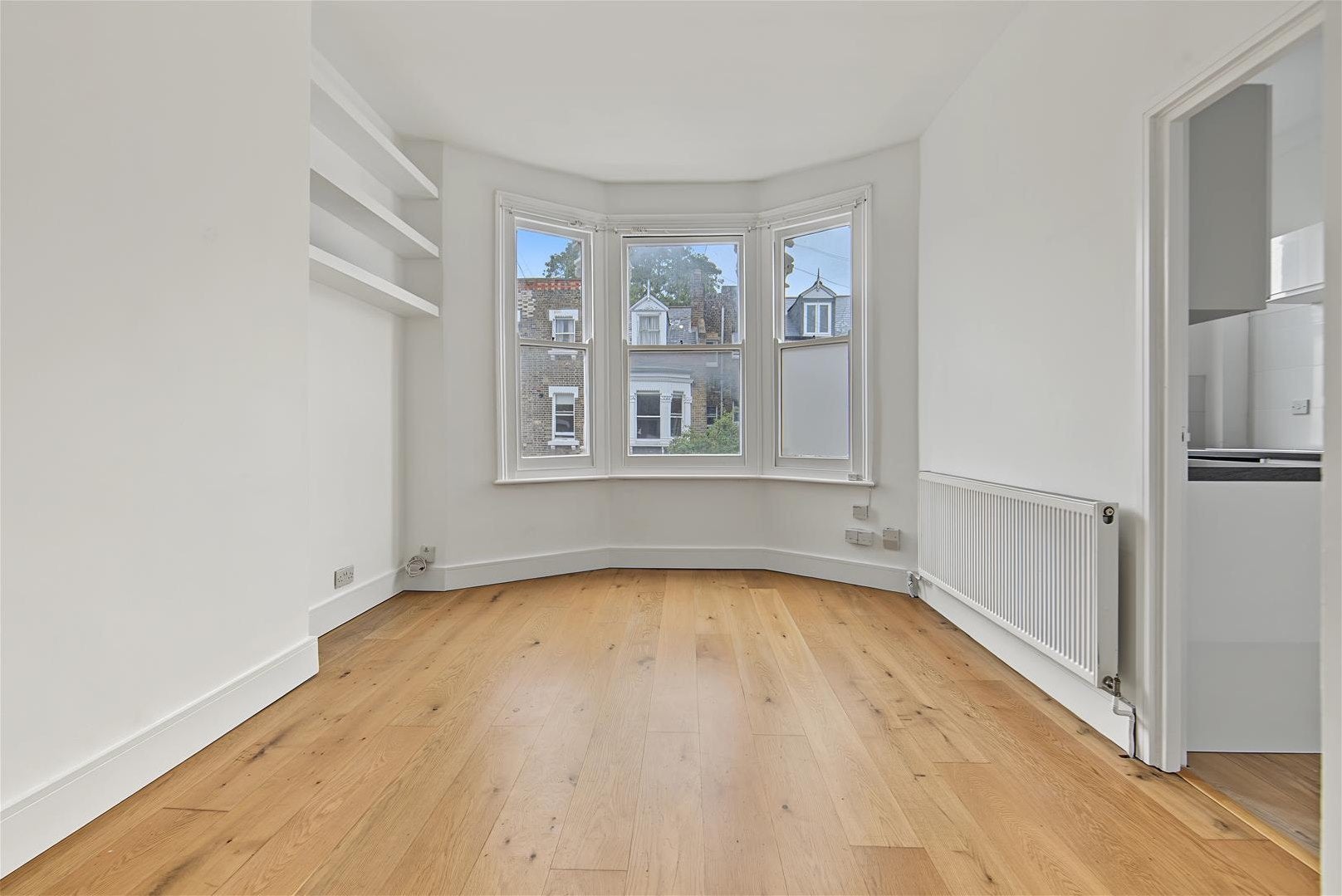 Flat Brailsford Road in Greater London