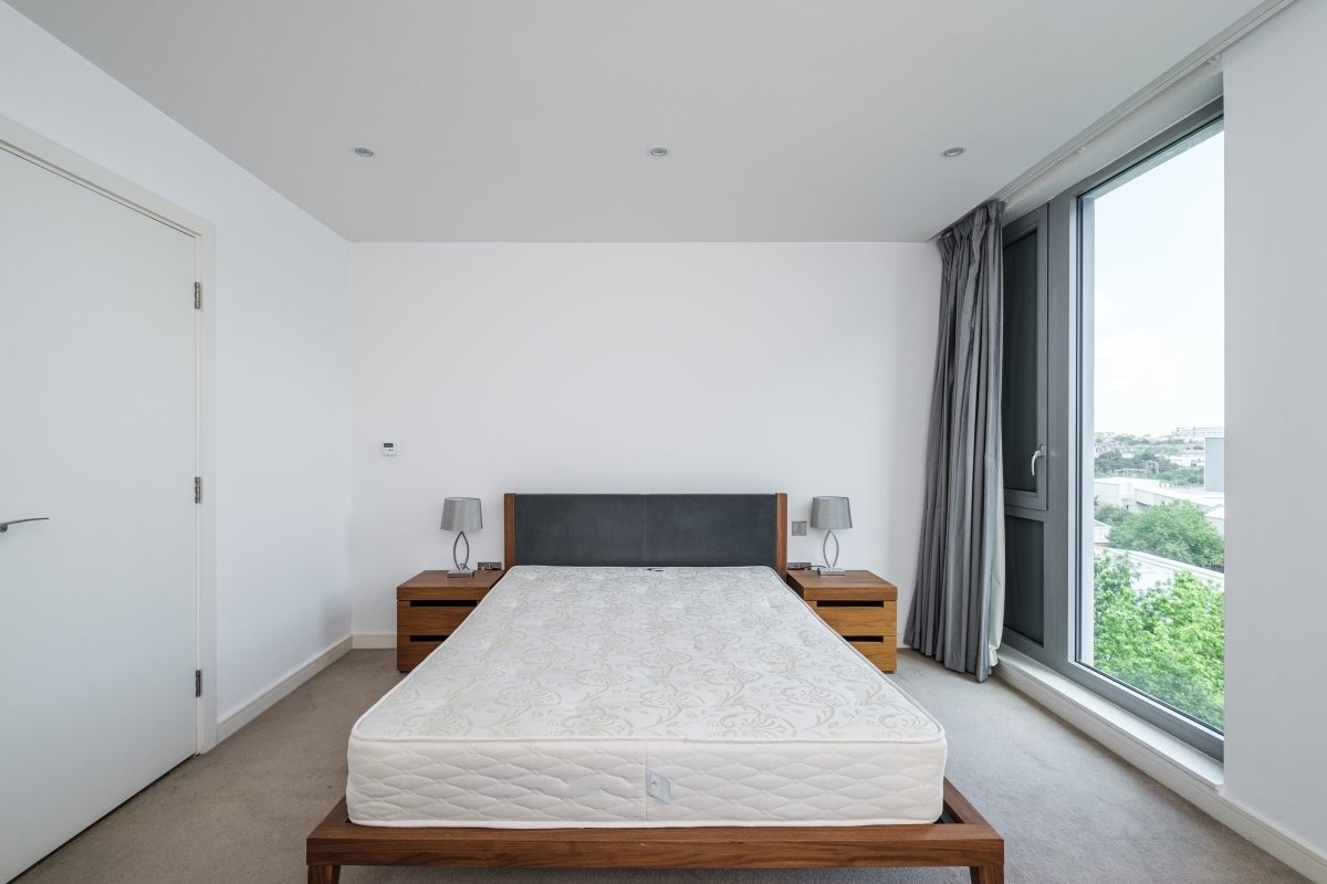 Flat Camley Street in Greater London