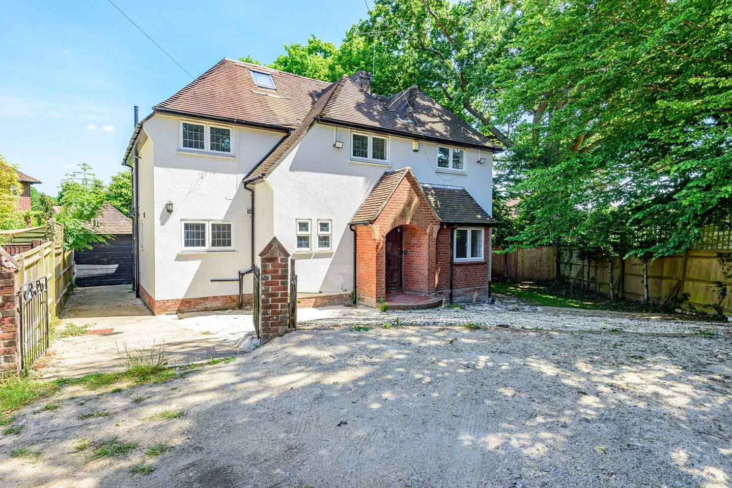 House Oaklands Way in Southampton