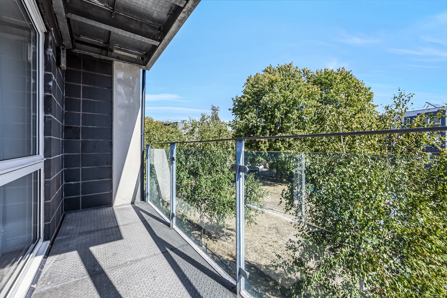 Flat Drinkwater Road in Greater London