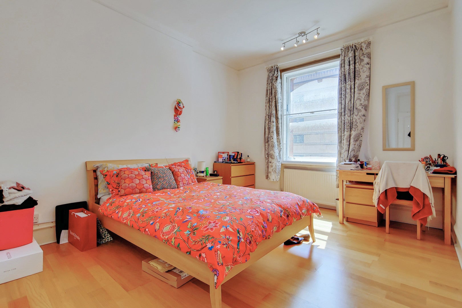 Flat Carlisle Place in City of Westminster