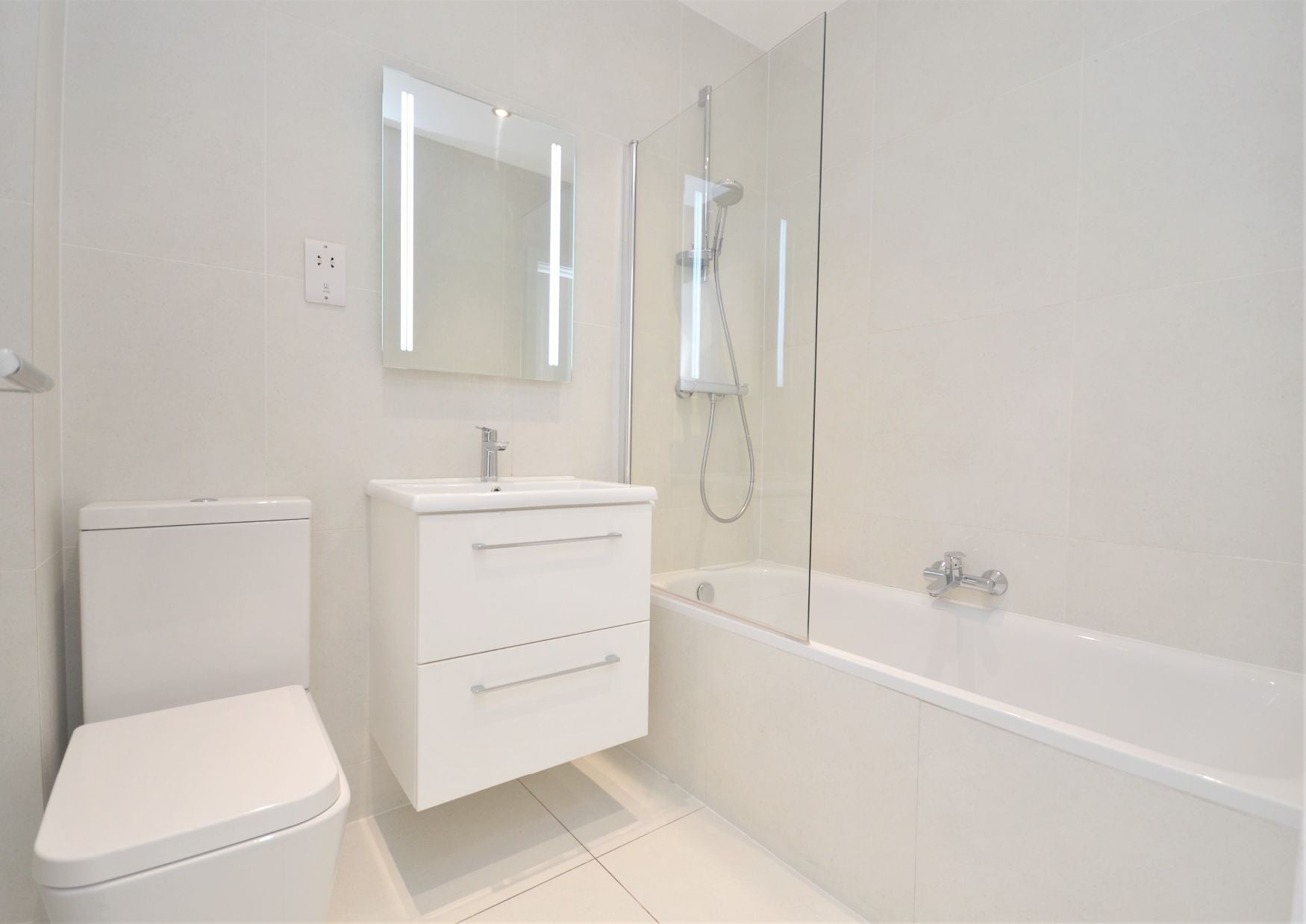 Flat Grove Place in Greater London