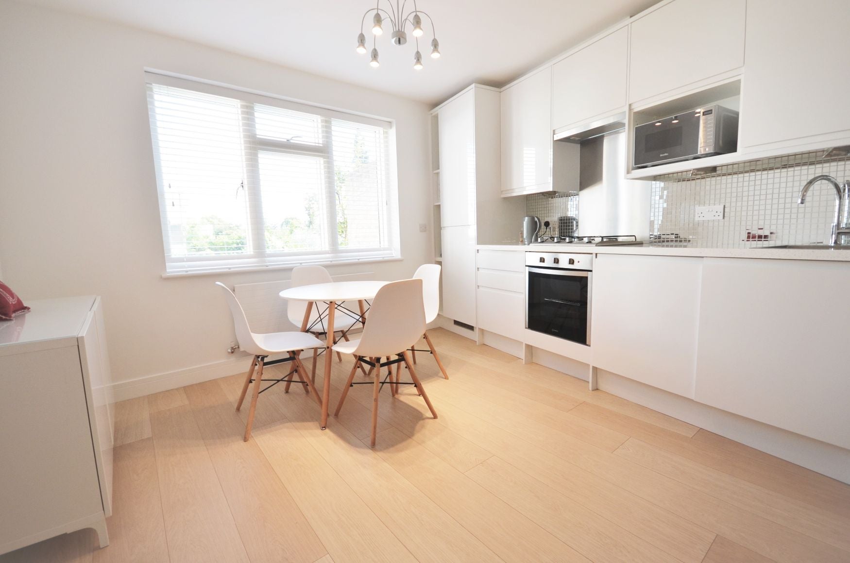 Flat Grove Place in Greater London